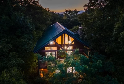 Escape to Nature's Beauty at Hollywood in the Hills Pigeon Forge